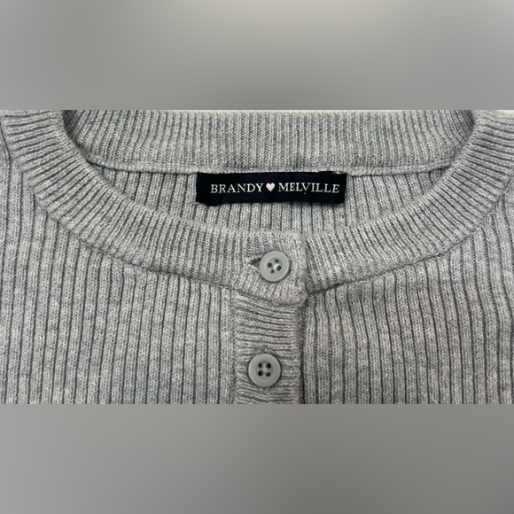 Brandy Melville Grey Ribbed Long Sleeved Button Crew Neck Sweater MH190 Delilah - Picture 3 of 6